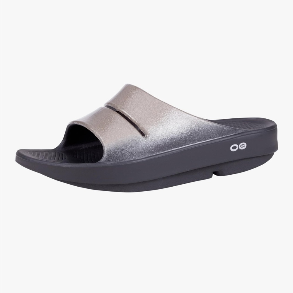 OOFOS Women's Sandals in Metallic Gray and Black